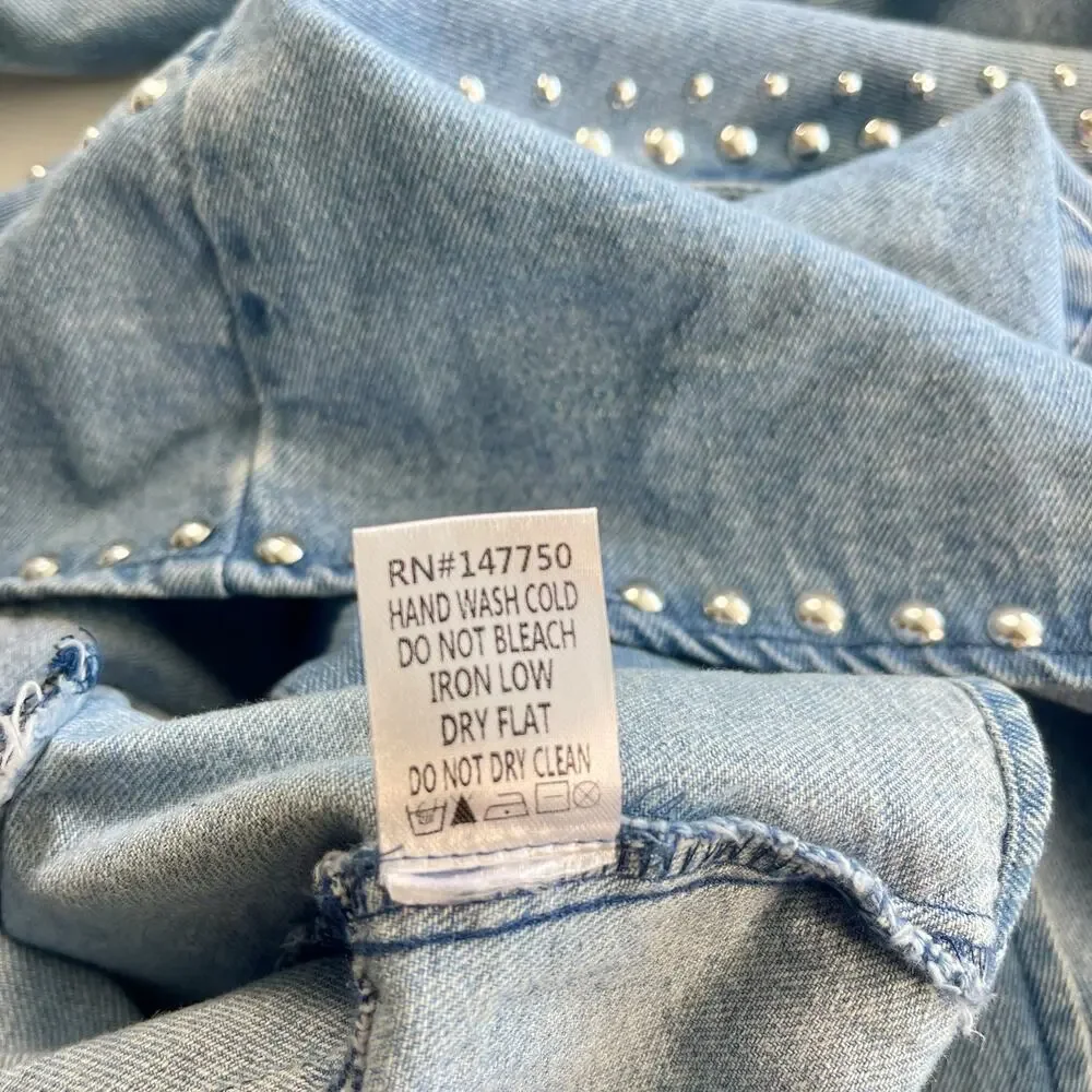 Cezele Studded Womens Denim Moto Jacket Large w/Tags Blue Western NWT - Picture 9 of 10